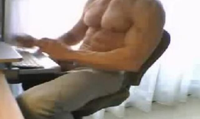 MY MUSCLE DAD JACKING