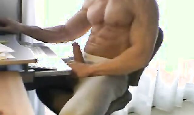 MY MUSCLE DAD JACKING