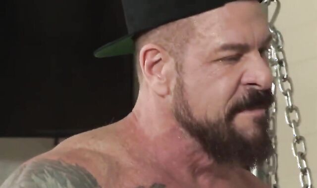 ND-voyeur Rocco Steele Breeds Fap Dyer