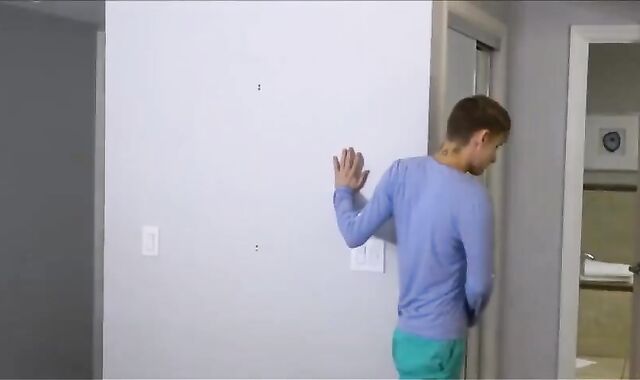 Nicely-shaped unexperienced homemade blow-job