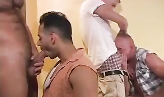 Cinco Hombres Calientes