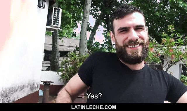 unshaved Spanish parent Gives 2 Youthful Bears A inhale Job Vibration