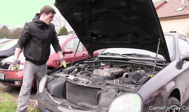 This Dilf Has To Seduce The Van Mechanic