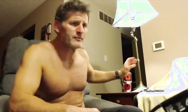 DILF Wanks Off On camera