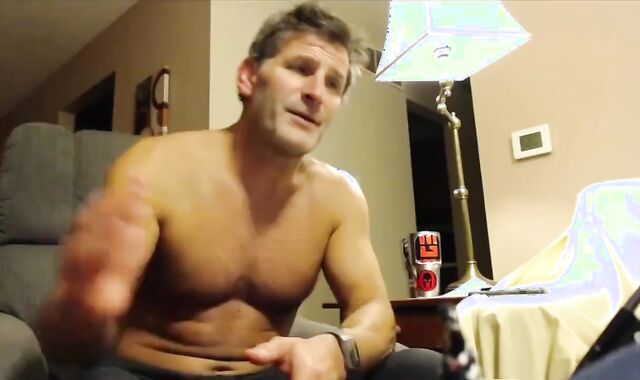 DILF Wanks Off On camera