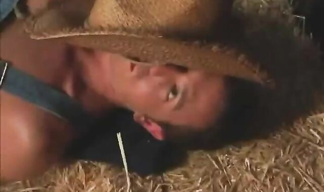 trio VAQUEROS voyeur(voyeur trio COWBOYS spycam)