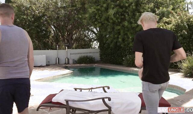 FamilyDick.com spycam-spycam Raw heads in for raunchy plumbing