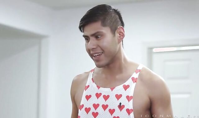 Hawt faggot without a condom cum-shot pornography