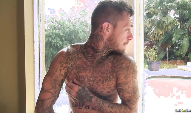 DaddySexFiles.com voyeur-spycam Phat Brian Michaels and Brian salivating