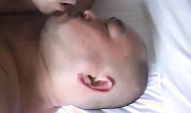 Chinese Otter Parent nine