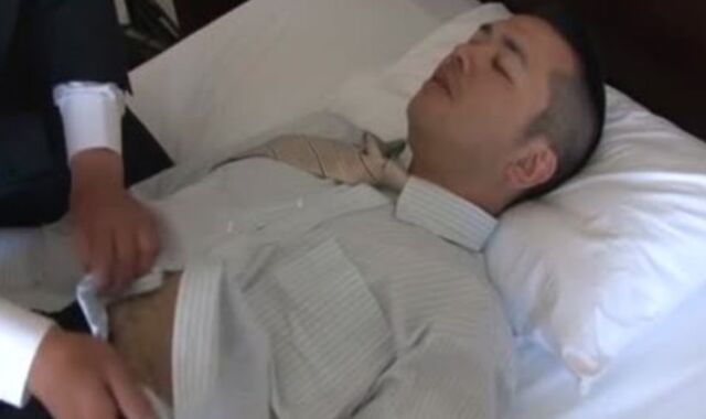 father Businessmen Having Some enjoyment In A Motel Bedroom