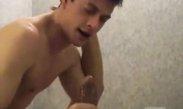 Warning:voyeur This parent fellatio-vibration is muddy!