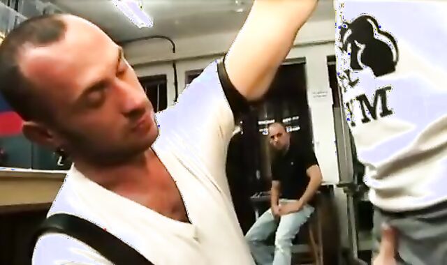 trio-some De Hombres Calientes