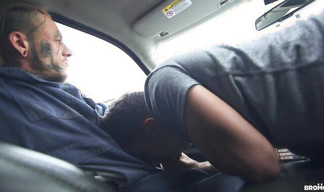 naked Tow Service - Pierre Fitch and Bo Sinn Yankee Fucky-Fucky