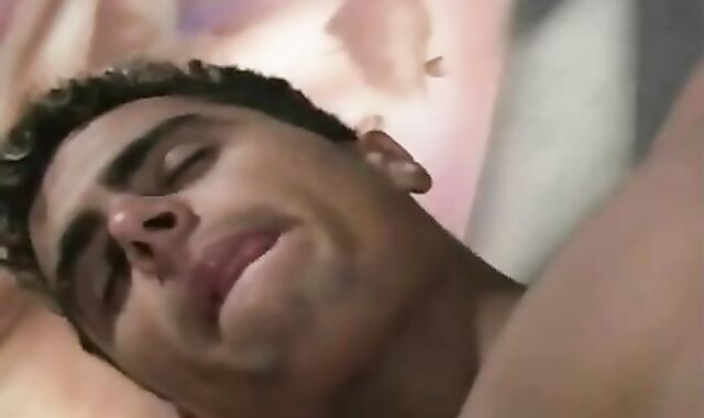 teenagers And Cubs gang romp And devour At Pool