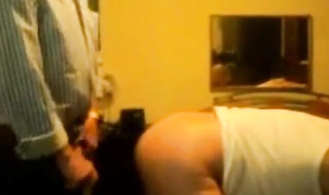 Bareback Amateur Man Takes it Like a Saint