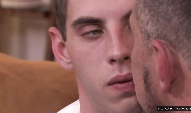 Mature gets a hum out of firm tucking