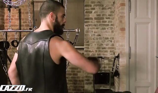 queer World Berlin Leather spycam-spycam Leather ample Bear Vs Axl ebony Part 1
