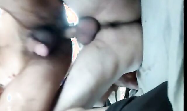 Daddy fucks me bareback in his car - Amateur gay bareback sex