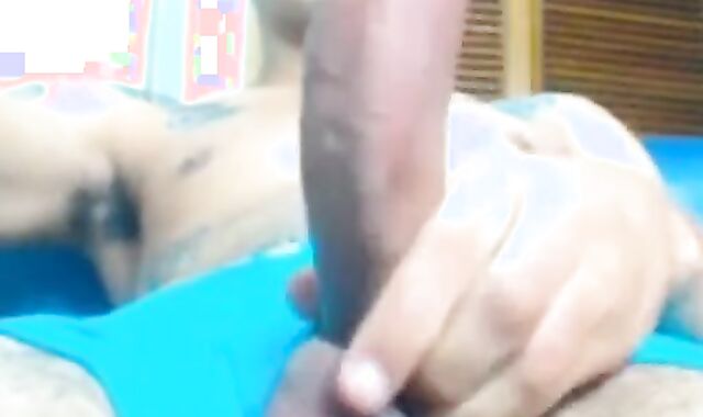 Big-Cock Latin Twink Shows Off on Webcam