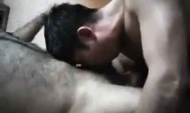 Culito en Tanga: Cogida por un Hombre