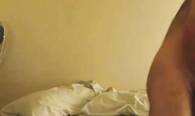 Osito maduro se pajea 2