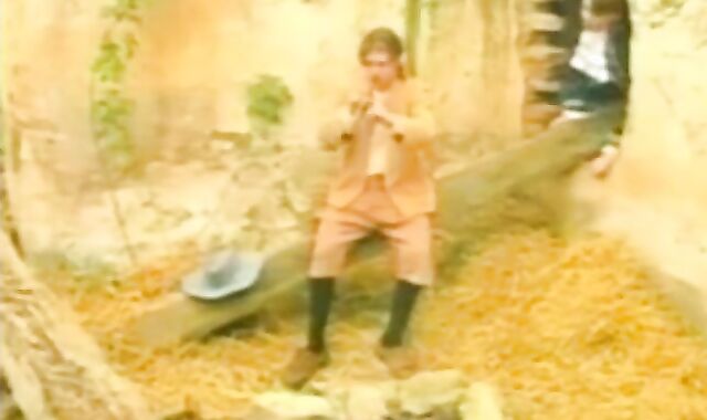 Bareback Twinks Cumming in Vintage Bareback Amateur Video