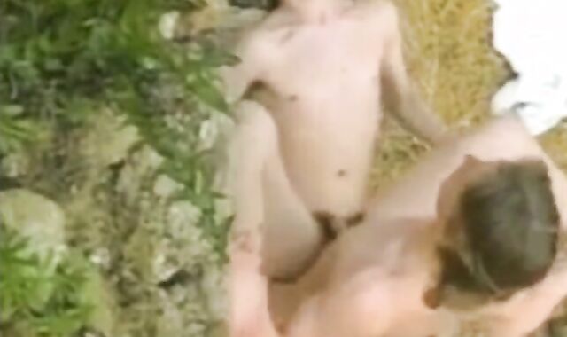 Bareback Twinks Cumming in Vintage Bareback Amateur Video