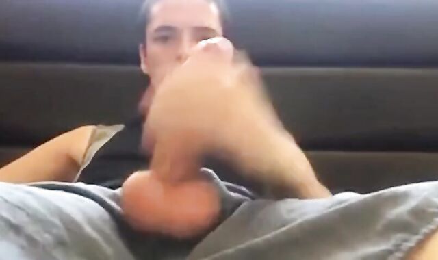 Twink Wanks on Webcam