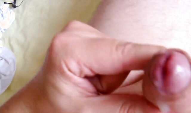 Twink Jerks Off His Tiny Cock After a Clean Shave