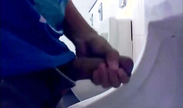 Outdoor Twink Handjobs with Cum Shots