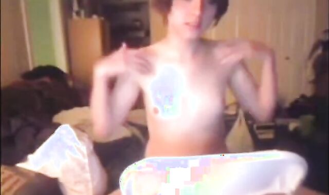 Crossdressing Twink on Webcam 2
