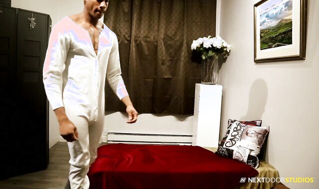 Next Door Studios:spycam Snowy Nights:voyeur 2 Snowballs in the Dark