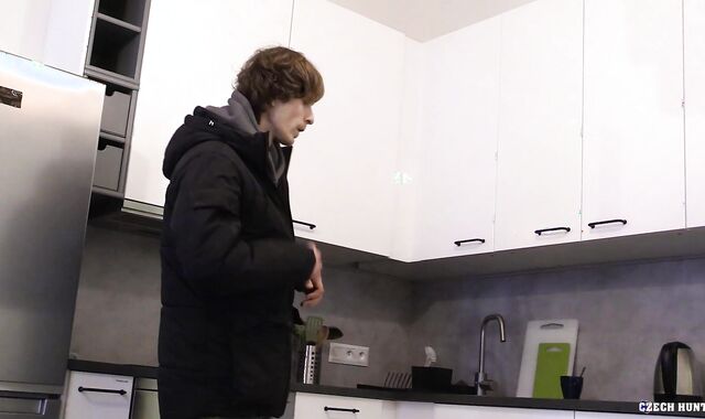 Czech Hunter:spycam Cheque for A Guest room:voyeur A Barred Deal