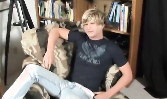 dirtyboysociety:voyeur Letting out Their Messy Secrets