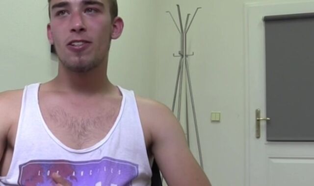 Messy Scout:voyeur Broken but Not Bashed;voyeur The Return