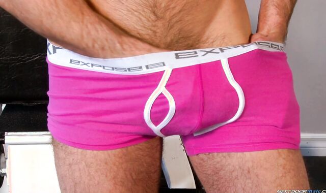 Next Door Masculine:spycam Pumping More than Metal at the Gym