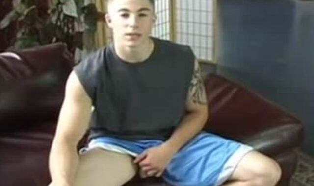 Muscle ramrod Puts On A Showcase