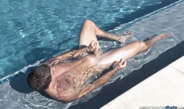 Next Door Masculine:voyeur Jungle Fervor with Tyler Torro