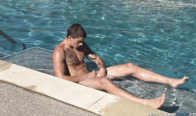 Next Door Masculine:voyeur Jungle Fervor with Tyler Torro