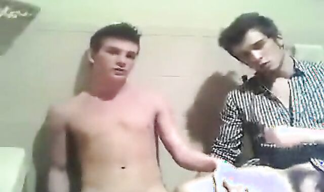 MAGRINHOS FODENDO NA camera