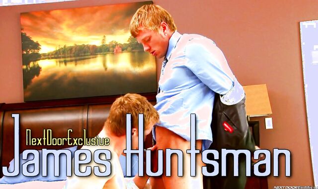 Next Door Mates:spycam Riley Takes the Lead