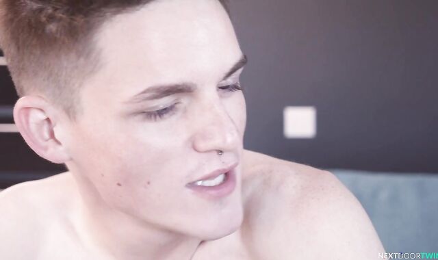 Next Door Twunk voyeur-spycam Avery Jones in uniform and Johnny B ass licking