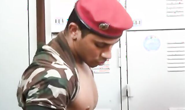 Locker Bedroom duett