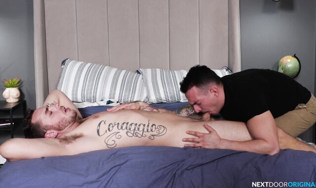 Next Door Originals:voyeur Failing to Fly Solo:spycam Guido voyeur&spycam Carter