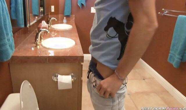 Next Door Lad:spycam A Glimpse Into Spunky Enjoyments