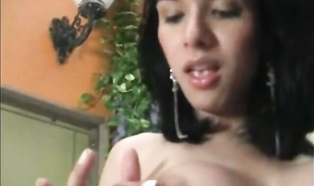 Latin transgender princess enjoys to jerk for u