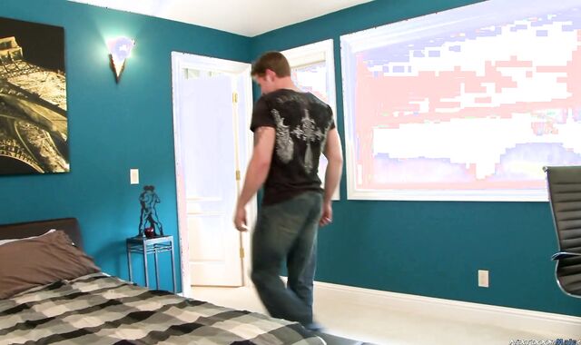 Next Door Masculine:spycam Trent Diesel's Mischievous Tatted Assets Examined