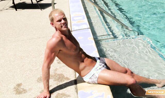 Next Door Masculine:spycam Steamy Healthy Geyser on Show