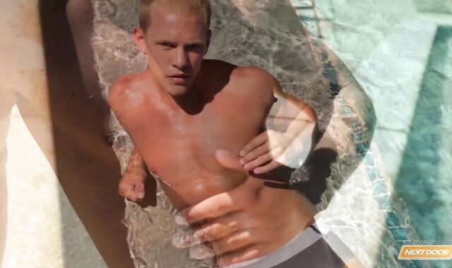 Next Door Masculine:spycam Steamy Healthy Geyser on Show